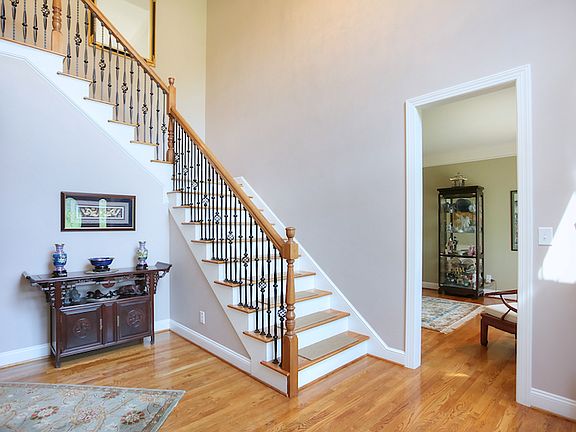 2nd image of 126 McKenna Cir