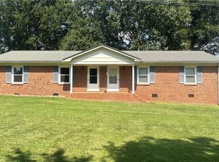 218 Choyce St, Lexington, NC 27295