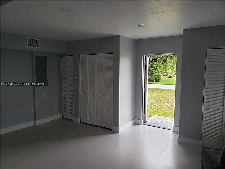 15250 SW 154th Ave #STUDIO — Photo 9