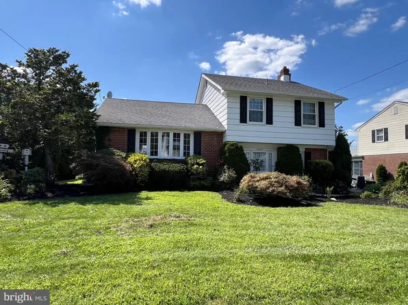 2929 Jolly Rd, Plymouth Meeting, PA 19462