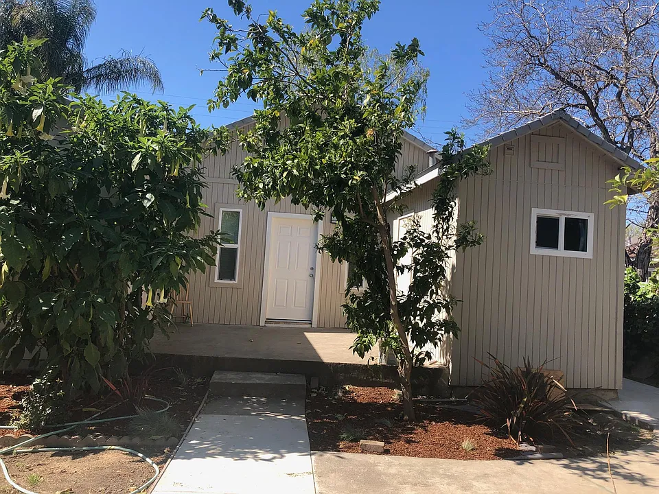 Entrance for Unit B