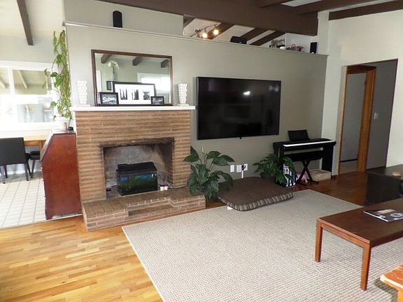 3rd image of 1116 Ankeny St