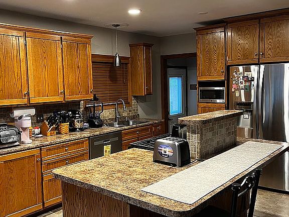 Kitchen with island