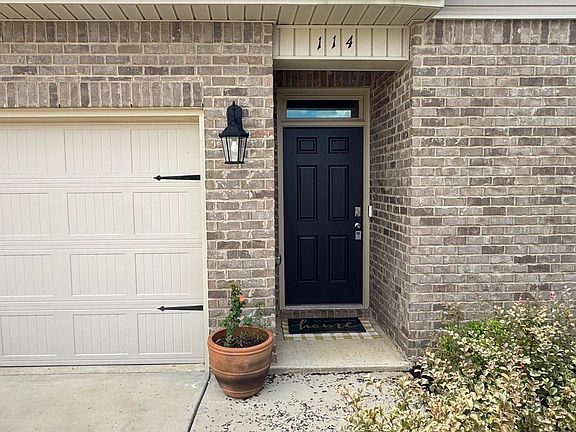 2nd image of 114 Canonbury Dr
