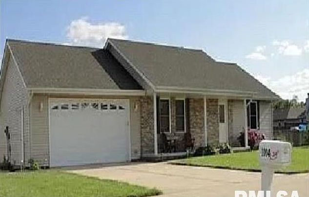 1st image of 1004 Latigo Ln