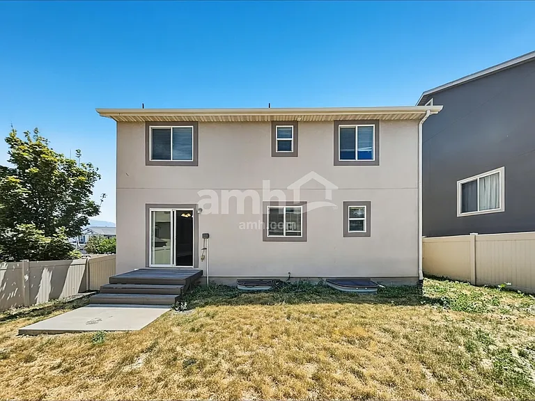 228 W Cedar Grove Ln — Photo 21
