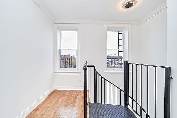 1st image of 1 Cambridge Pl #4-5