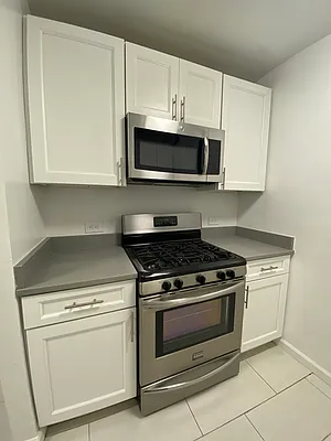 Rented by UES Management | media 18