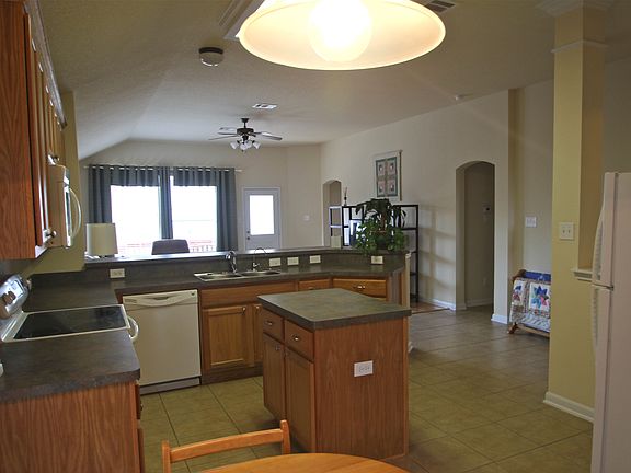 5th image of 2810 Silverton Ct