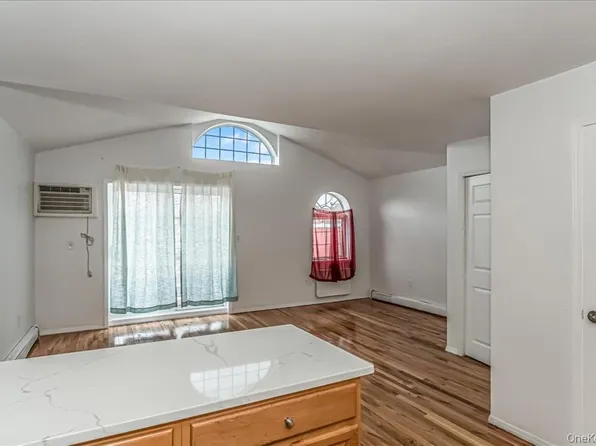 94-86 218th Street image 2 of 19