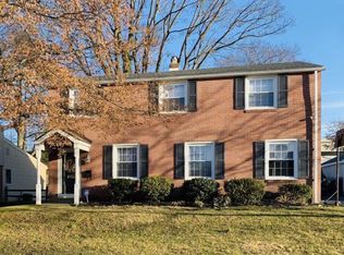 4011 N Warner Rd, Lafayette Hill, PA 19444