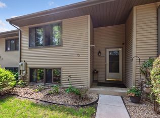 4384 Arden View Ct, Arden Hills, MN 55112