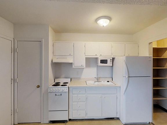 2nd image of 436 Utah St NE APT 11