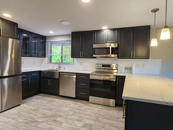 2nd image of 4538 Brentwood Dr
