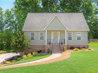 4145 Meredith Woods Ln, Winston Salem, NC 27107