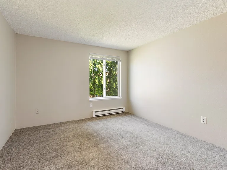 Hillcrest Estates — Photo 41