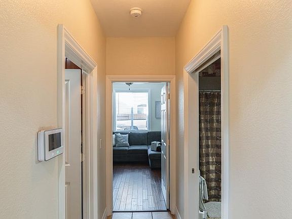 5th image of 1451 Primavera Ave