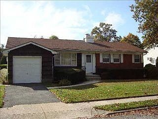 5th image of 32 Alma St
