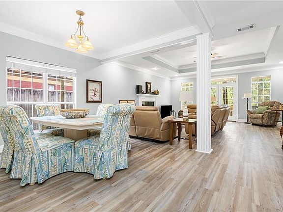 5th image of 5585 Fairfield Pl