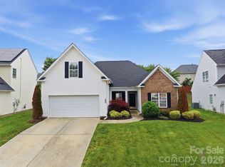 1016 Reigate Rd, Charlotte, NC 28262