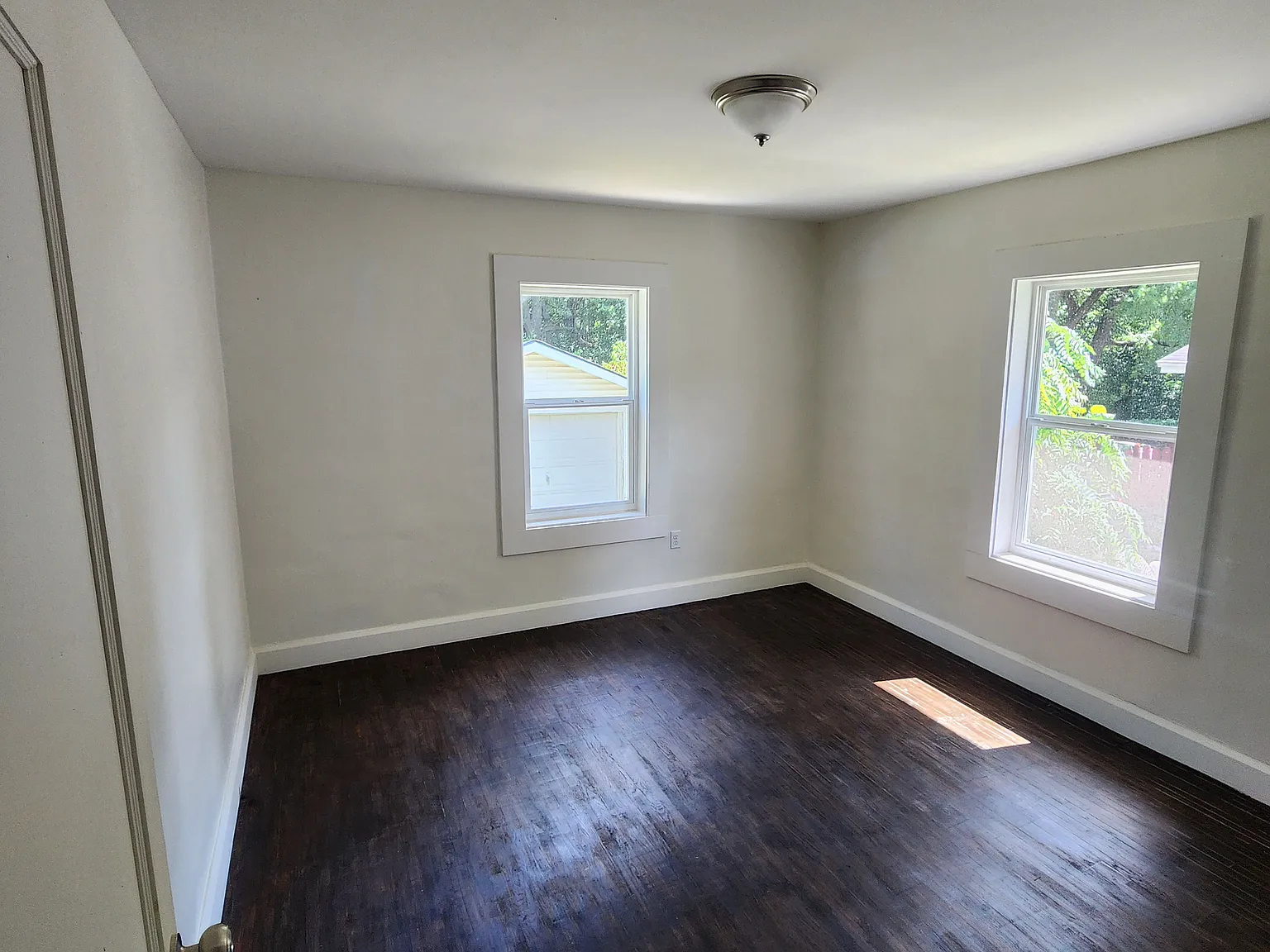 2 bed, 1872 sqft, $1,100 — Photo 4