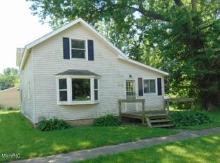 218 North St, Hopkins, MI 49328
