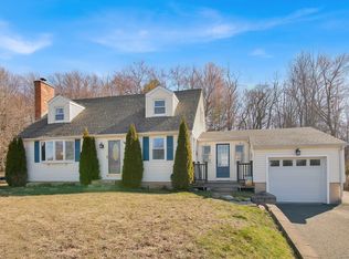 8 Hamilton Rd, East Granby, CT 06026