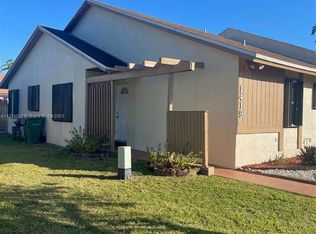 1419 Yellowthroat St, Homestead, FL 33035