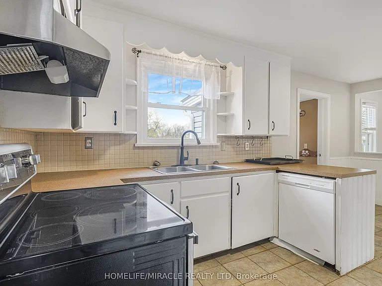3318 Sinnicks Ave — Photo 10