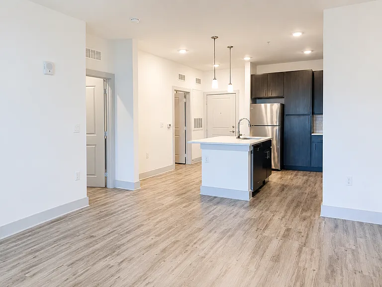 Azalea Bay Apartments — Photo 51