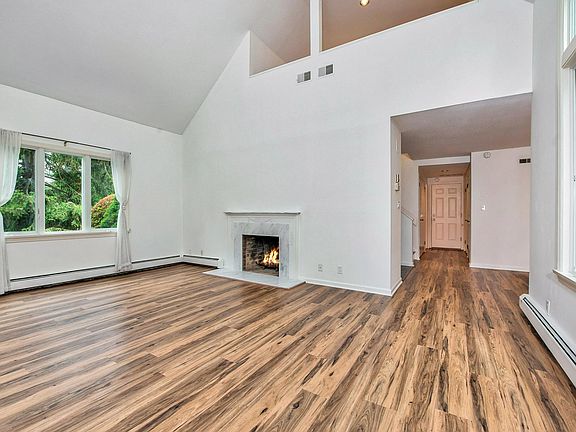 2nd image of 6 Hillside Pl