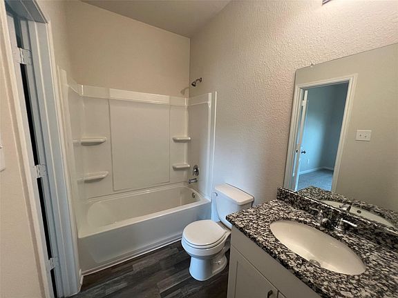 4th image of 2520 18th St
