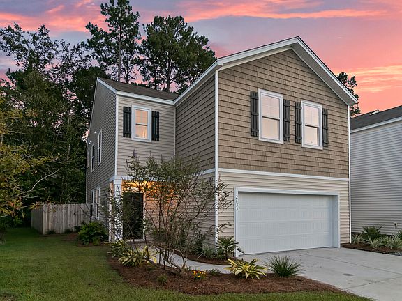 2nd image of 2633 Alamanda Dr
