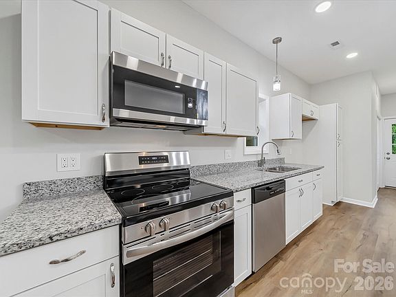 3rd image of 1067 Old Charlotte Rd