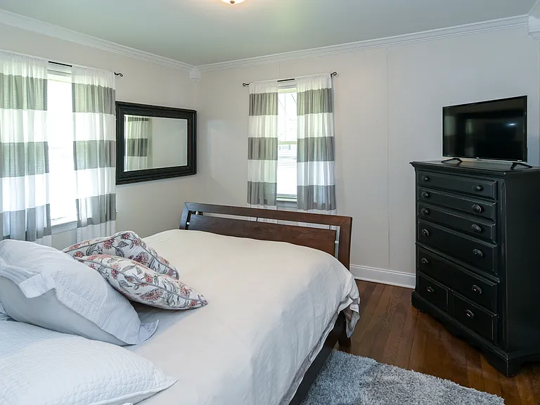 2023 Stanford Dr SW — Photo 17