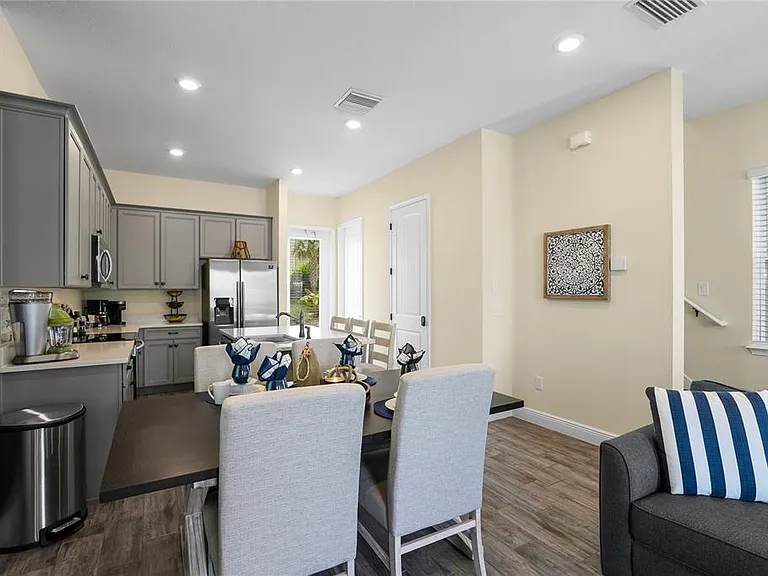 8040 Lost Shaker Ln — Photo 20