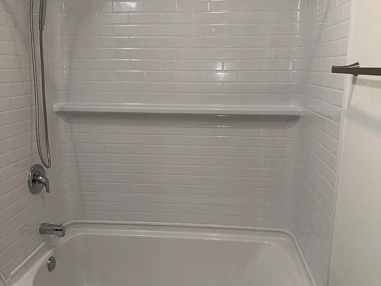 537 W Broadway #101 — Photo 15