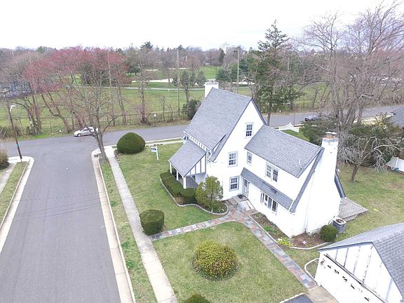 5th image of 90 Sunset Ln
