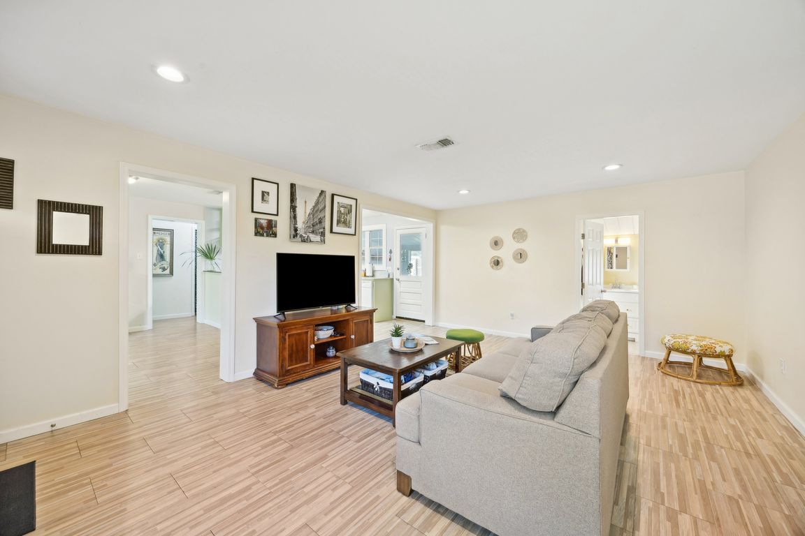 next background image