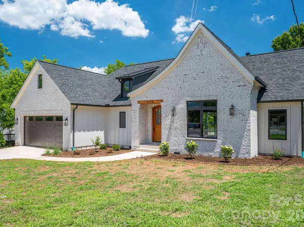526 N Aspen St, Lincolnton, NC 28092