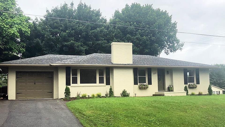 1st image of 211 Waugh Dr