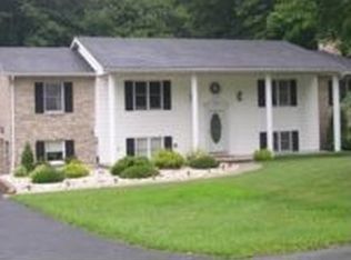 136 Claruth Dr, Windber, PA 15963