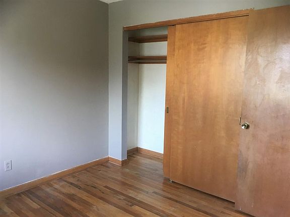 5th image of 643 E Hopocan Ave