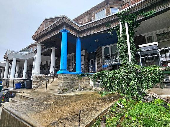 3rd image of 940 W Fisher Ave