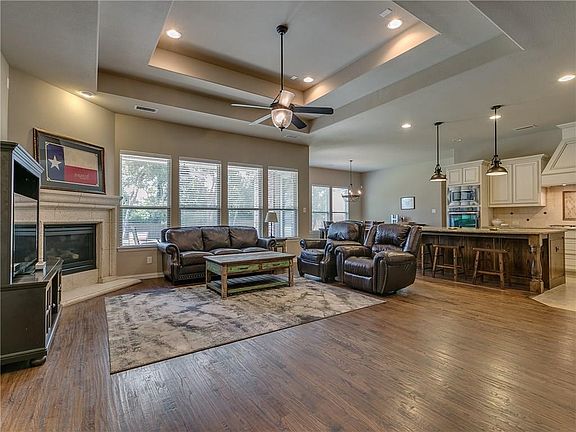 4th image of 1814 Berkley Dr