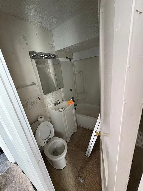 2 bed, 768 sqft, $1,500 — Photo 4