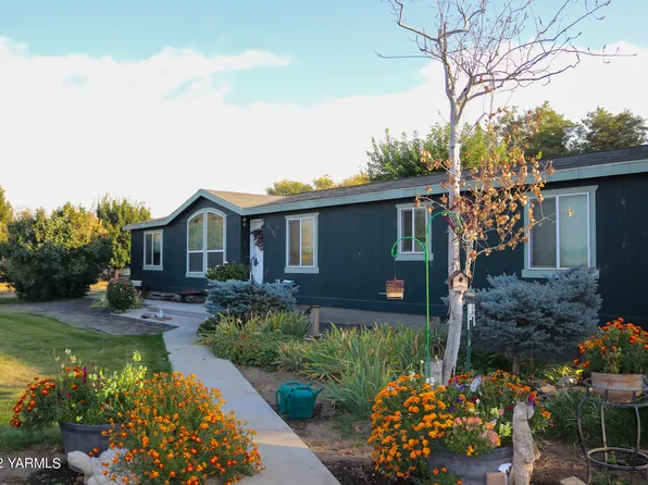 10100 Hughes Rd, Yakima, WA 98903