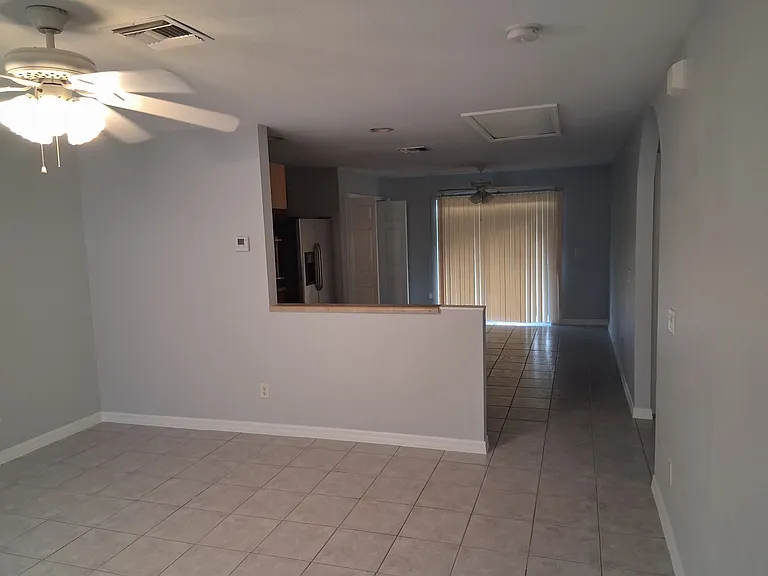 7758 Suncoast Dr — Photo 12