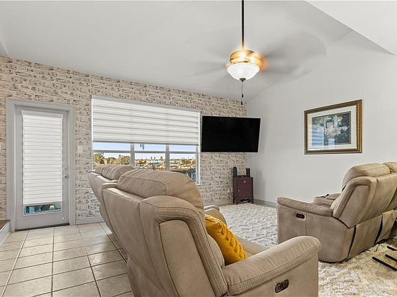 4th image of 820 Marina Dr APT 305