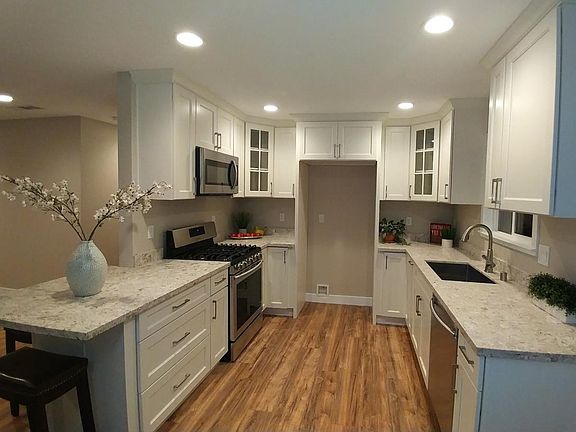 4th image of 5362 Lilac Ave
